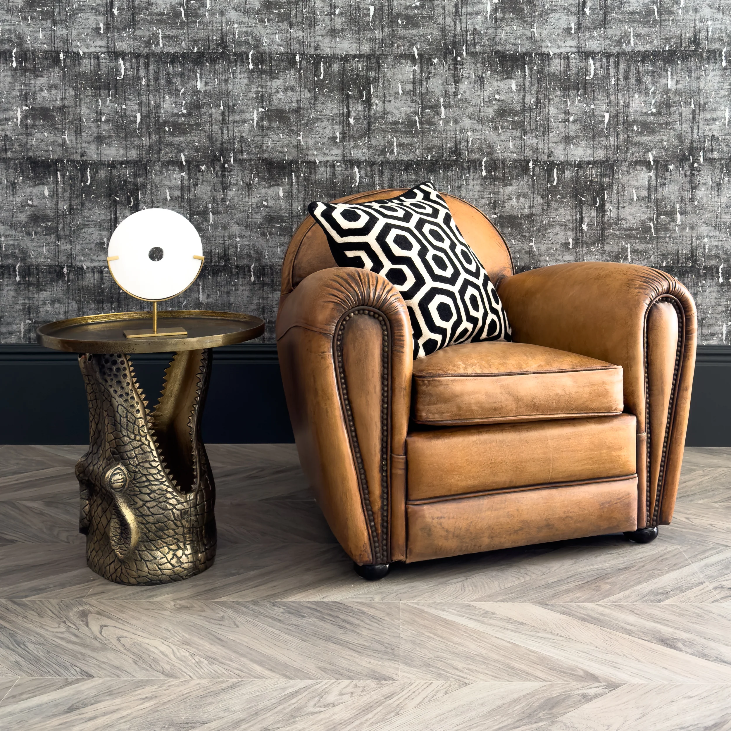 Amp Vintage Leather Armchair - Image 4