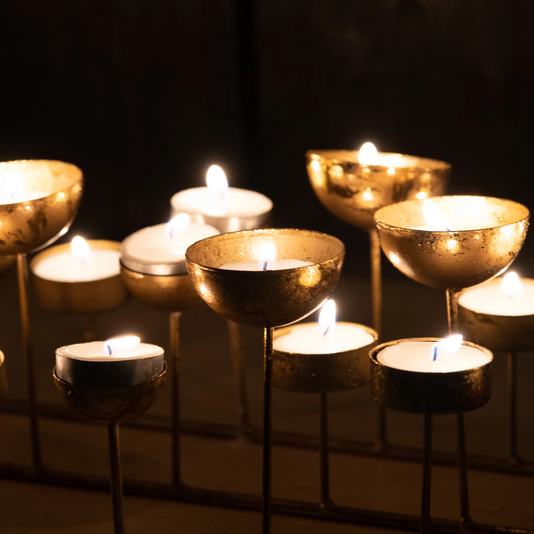 Large Gold Olympic Cauldron Style Tealight Holder - Image 4