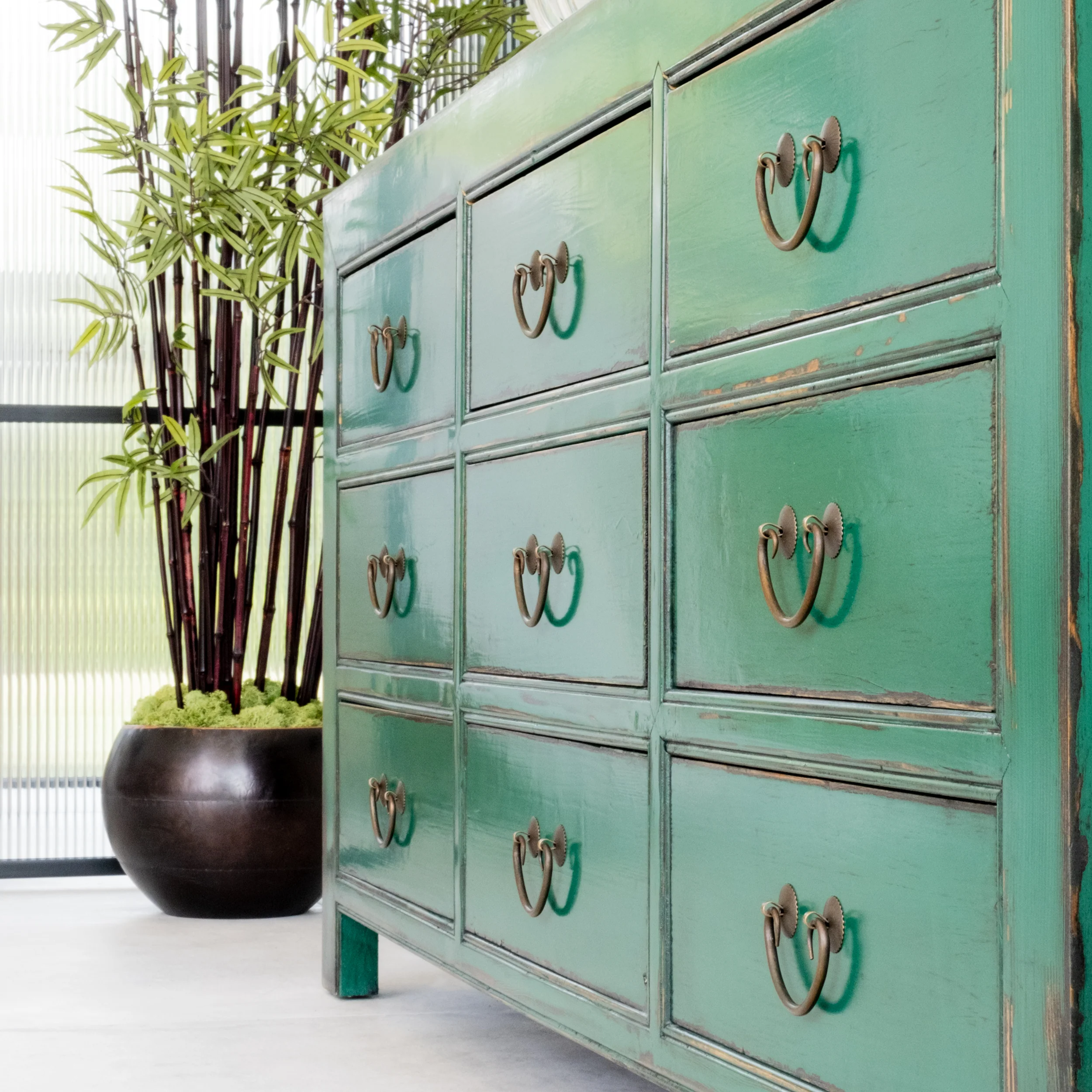 Lingbao Peacock Wide Chest of Drawers in Green - Image 8